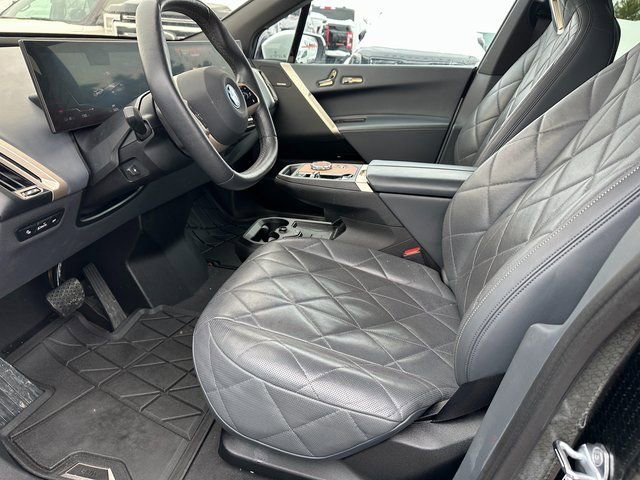 Used 2023 BMW iX xDrive50 w/ Premium Package image 20