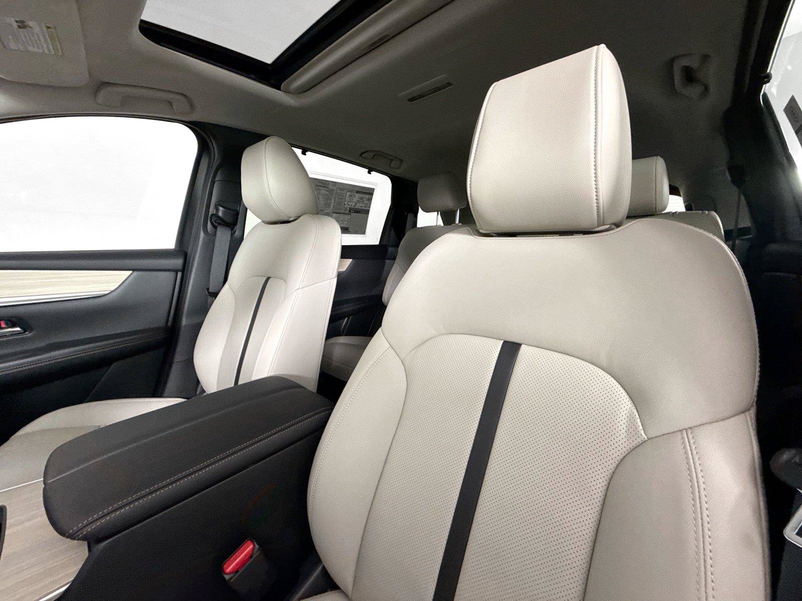 New 2026 MAZDA CX-90 Plug-In Hybrid w/ Preferred AWD/4WD image 3