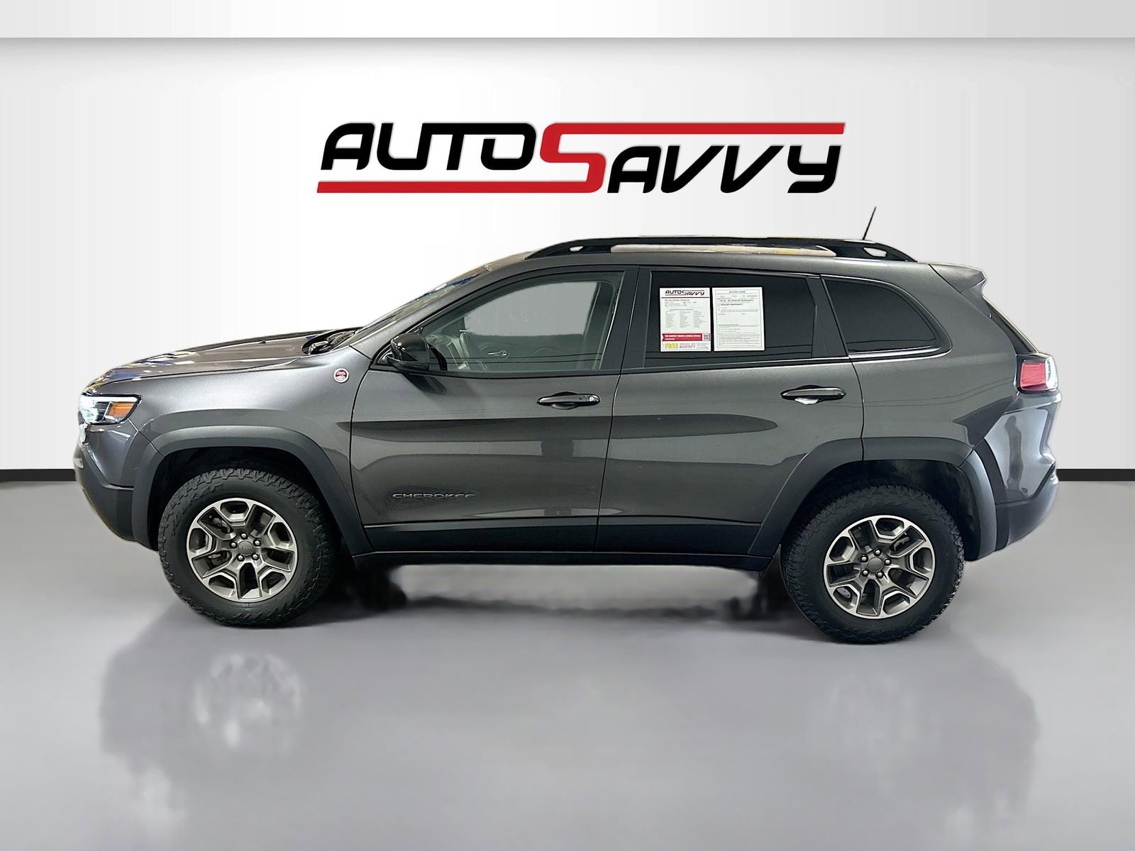 Used 2022 Jeep Cherokee Trailhawk w/ Comfort/Convenience Group image 4