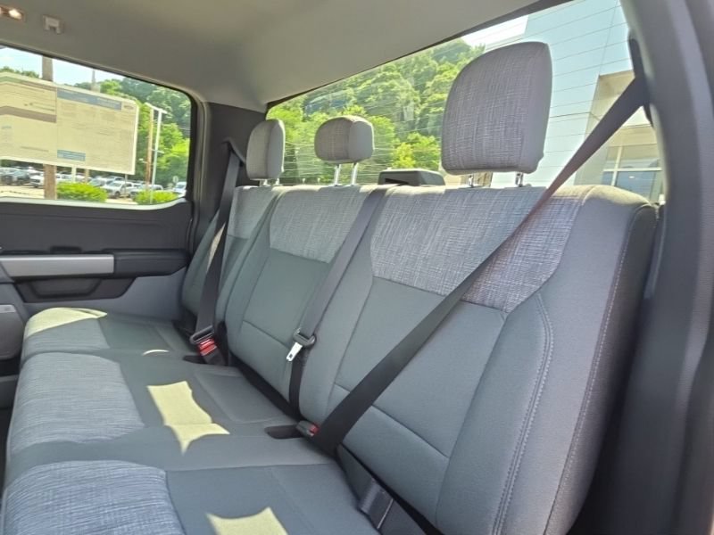 New 2026 Ford F250 XLT w/ XLT Premium Package AWD/4WD image 23
