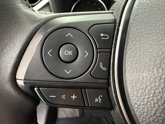 Used 2022 Toyota RAV4 XLE Premium image 13