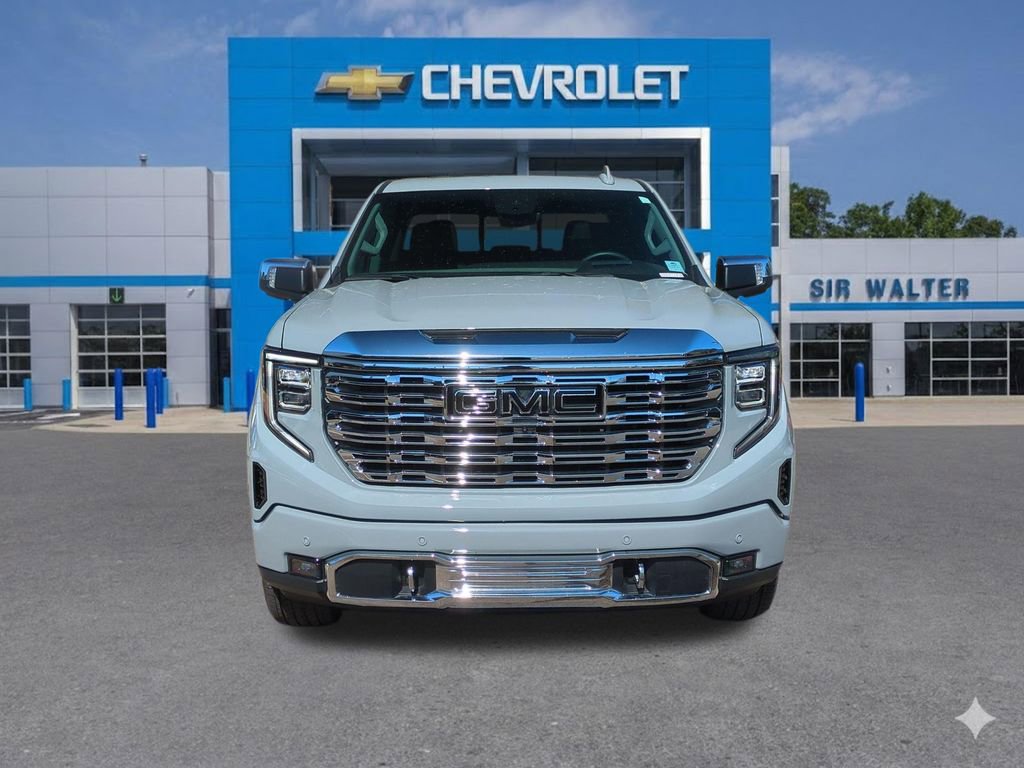 Used 2025 GMC Sierra 1500 Denali w/ Denali Reserve Package AWD/4WD image 9
