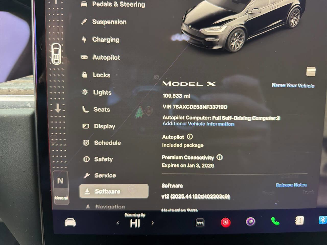 Used 2022 Tesla Model X image 33
