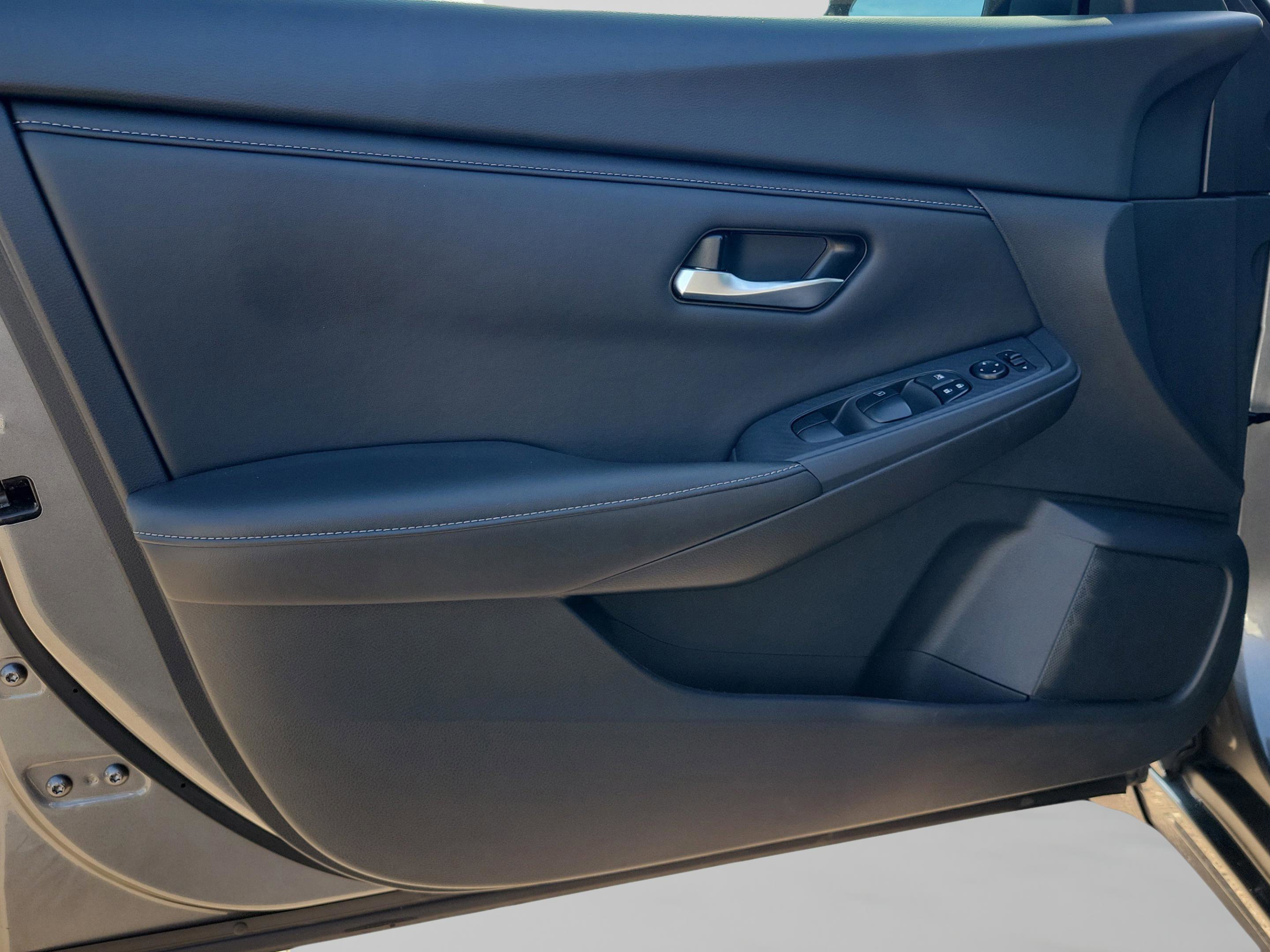 Certified 2023 Nissan Sentra SV image 31