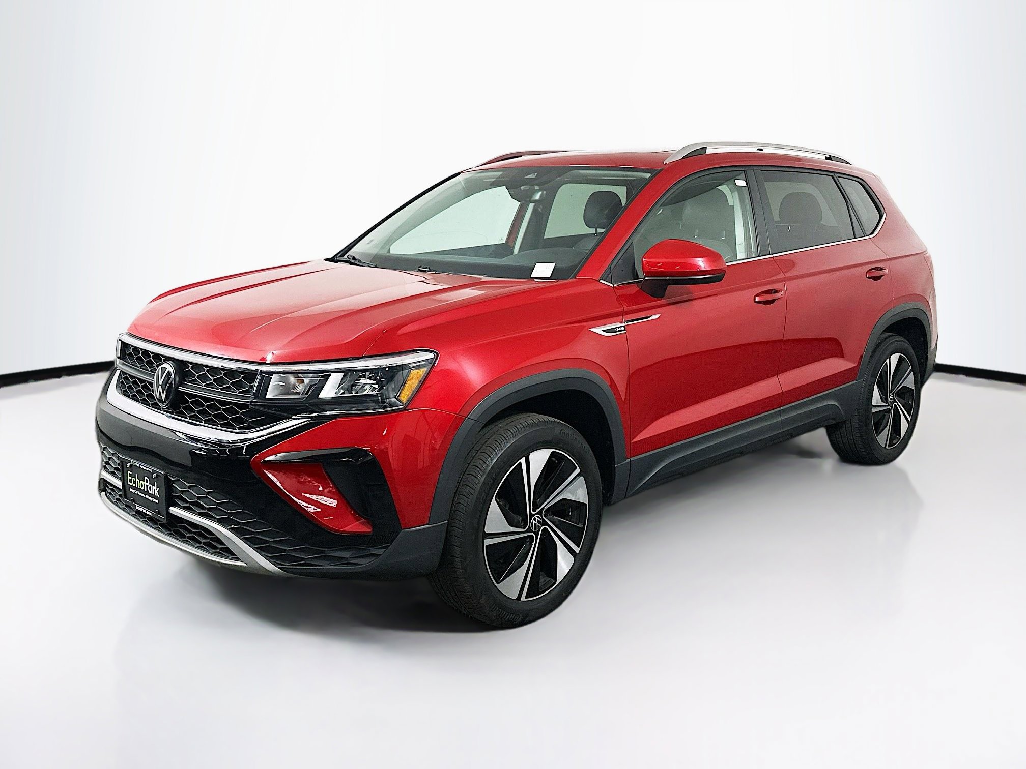 Used 2023 Volkswagen Taos SE AWD/4WD image 3
