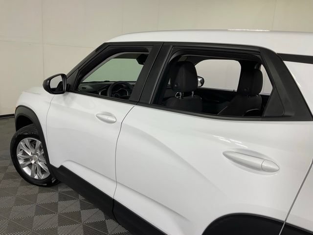 Used 2022 Chevrolet TrailBlazer LS AWD/4WD image 39
