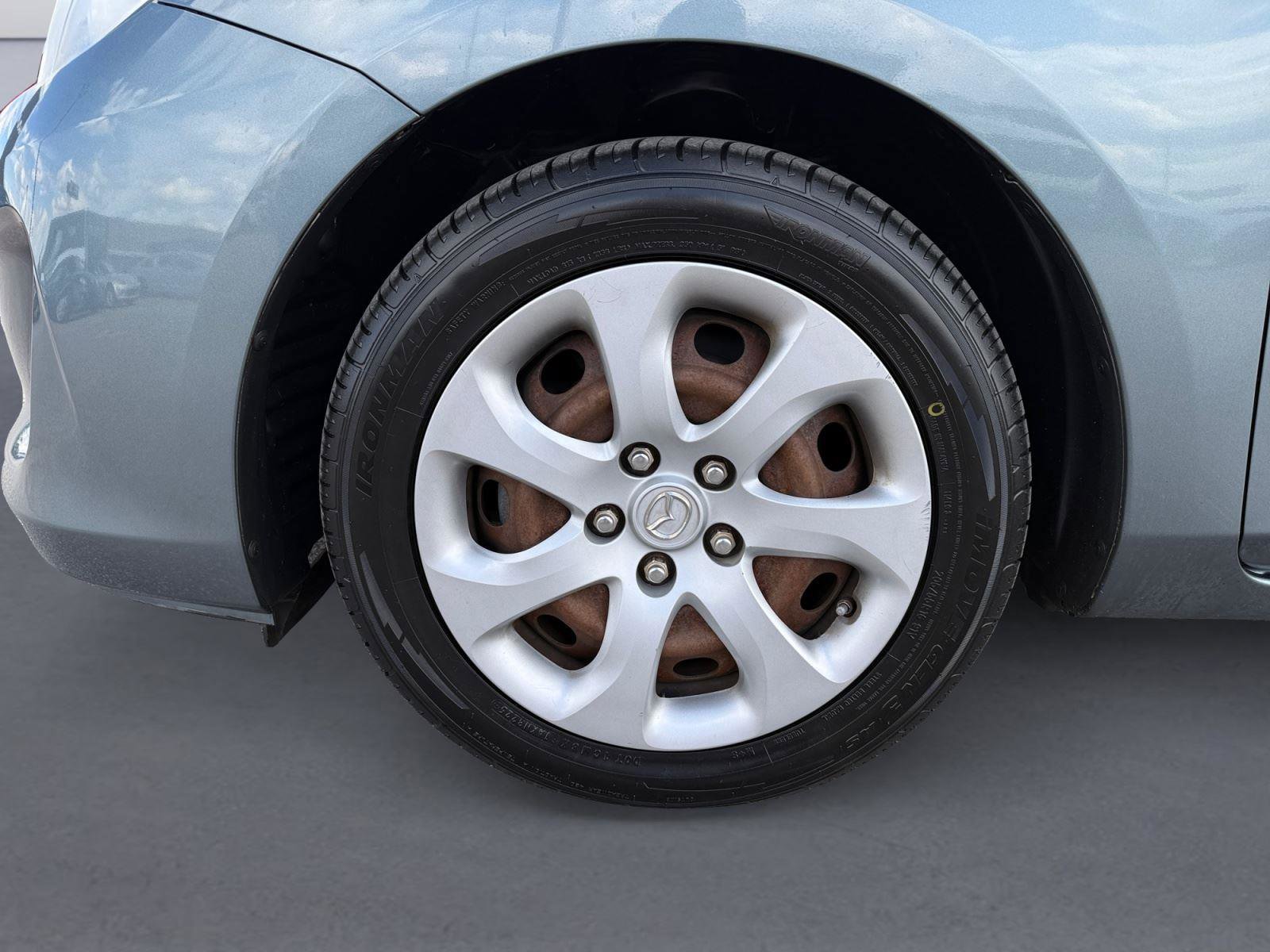 Used 2012 MAZDA MAZDA3 i Sport image 9