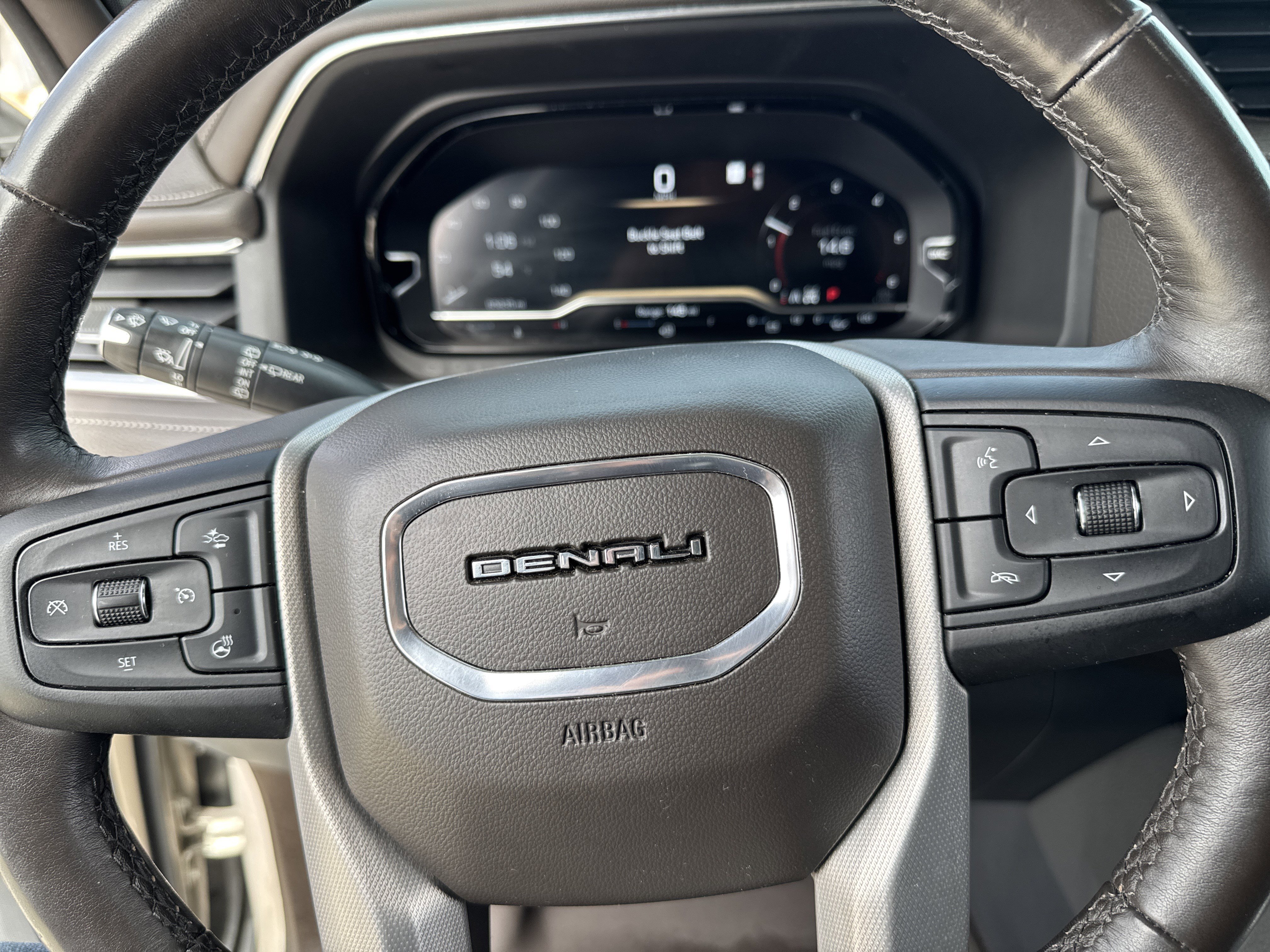 Used 2022 GMC Yukon Denali w/ Denali Ultimate Package image 14