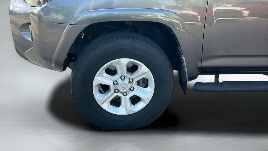 Used 2016 Toyota 4Runner SR5 RWD image 22