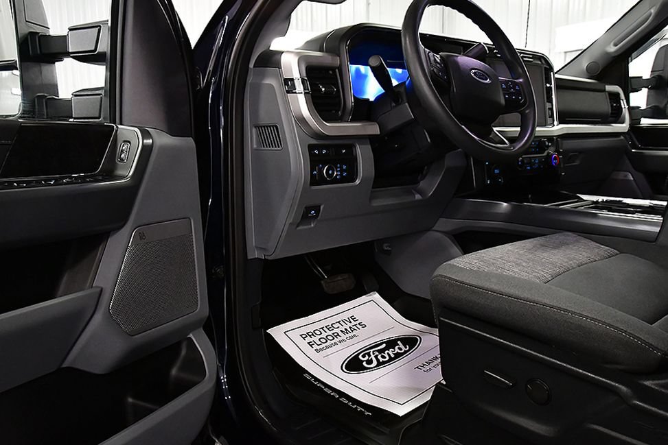 Used 2024 Ford F350 XLT w/ XLT Premium Package AWD/4WD image 15