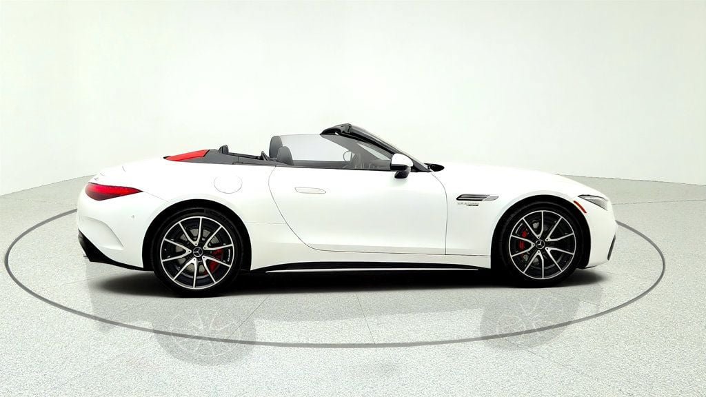 Used 2023 Mercedes-Benz SL 55 AMG 4MATIC image 4