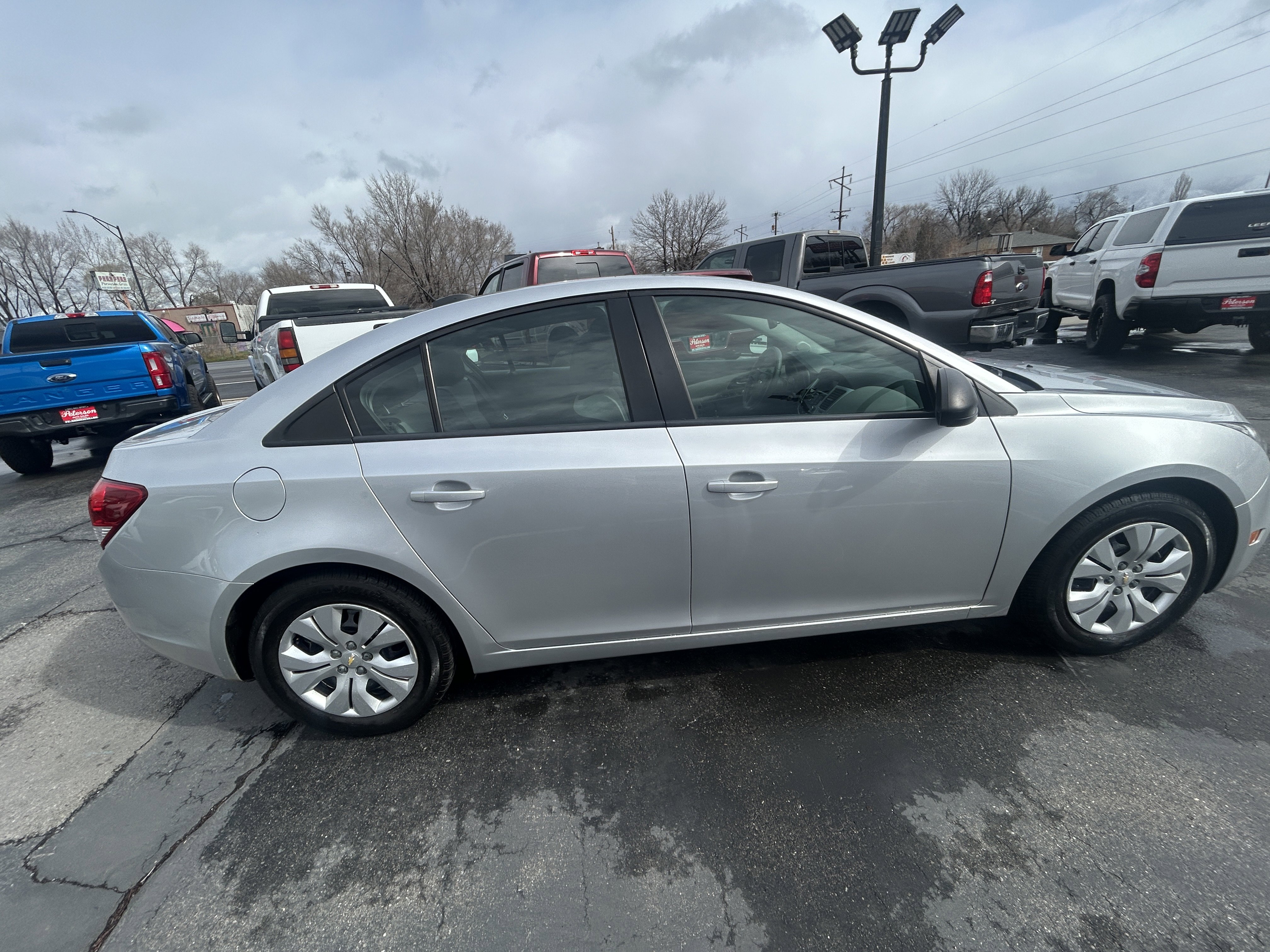 Used 2015 Chevrolet Cruze LS image 4
