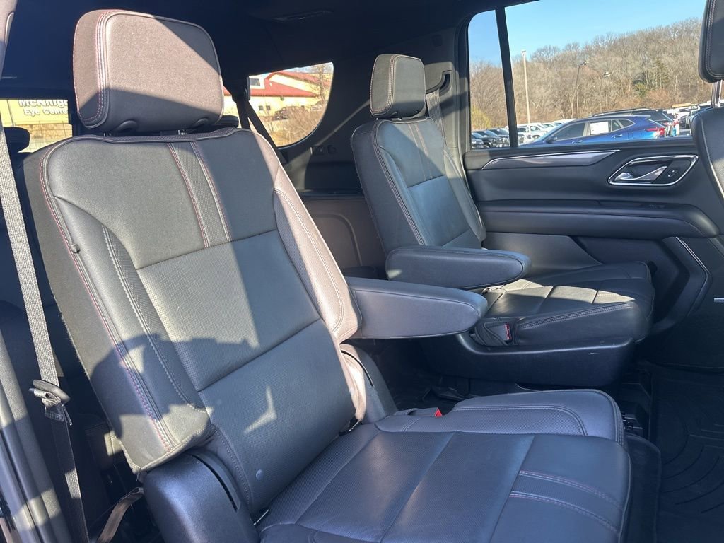 Used 2022 Chevrolet Suburban RST w/ Luxury Package image 45