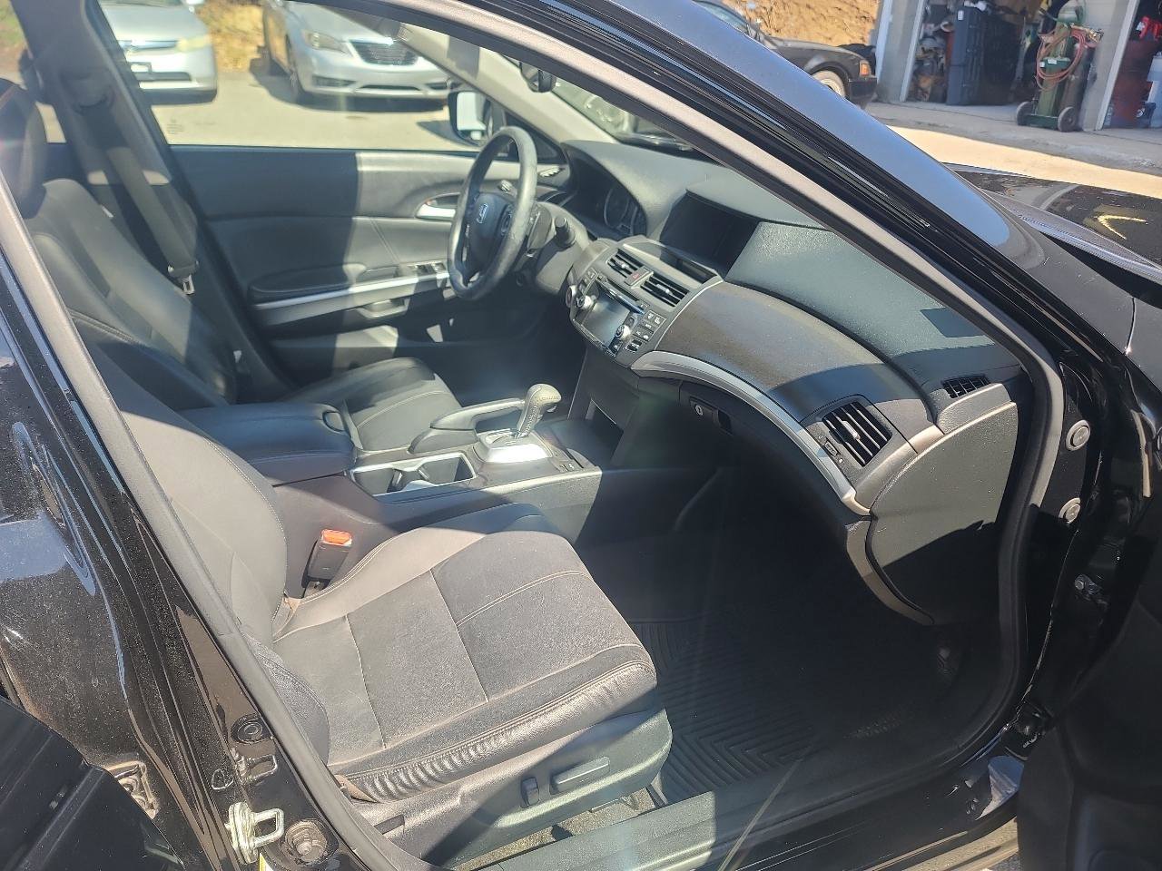 Used 2014 Honda Crosstour EX-L image 14