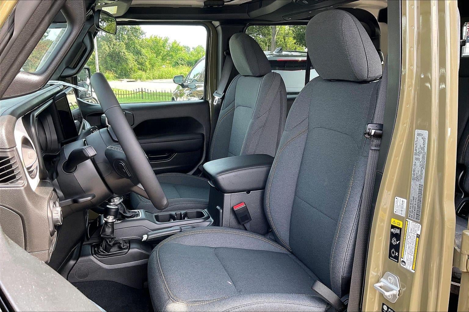 New 2026 Jeep Gladiator Sport AWD/4WD image 9
