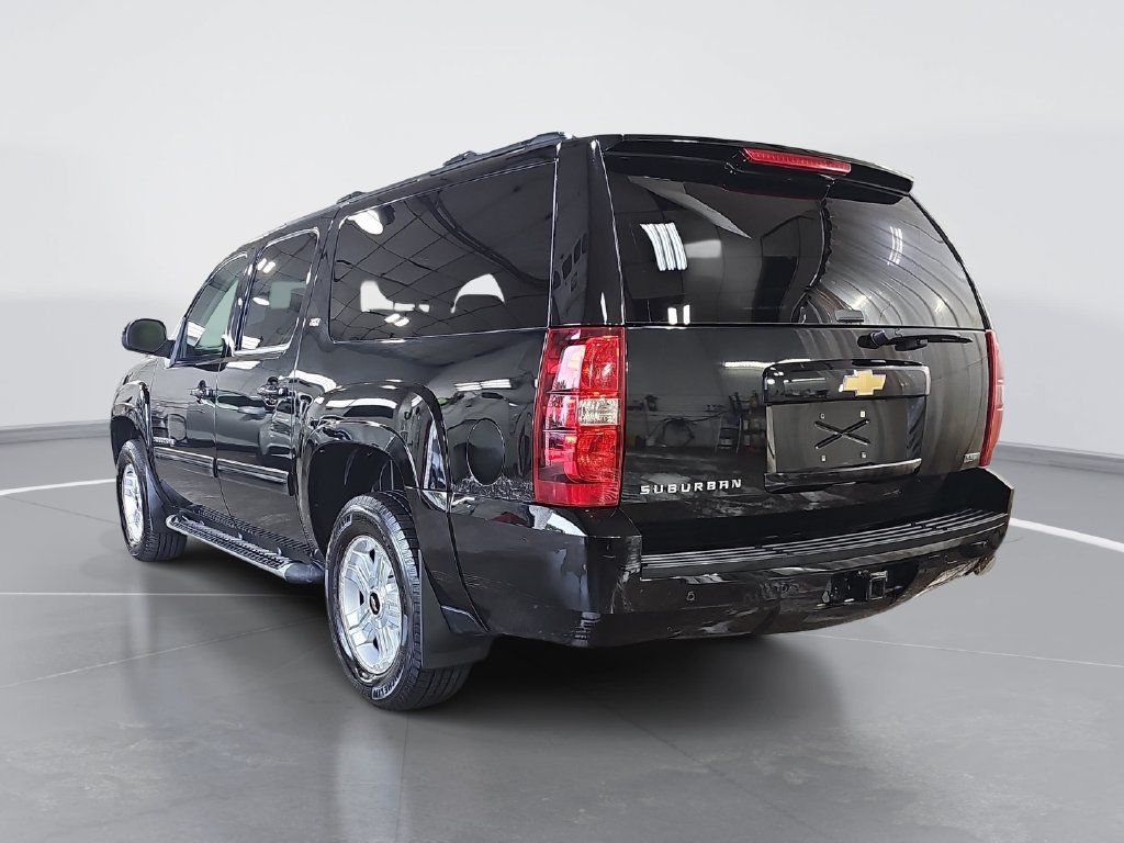 Used 2010 Chevrolet Suburban LT AWD/4WD image 6