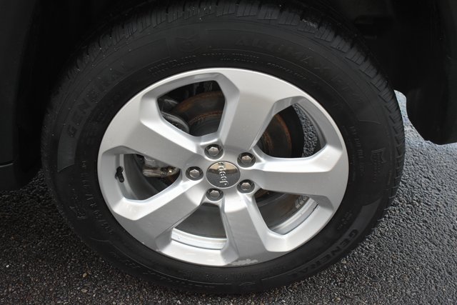 Used 2018 Jeep Compass Latitude w/ Popular Equipment Group image 48