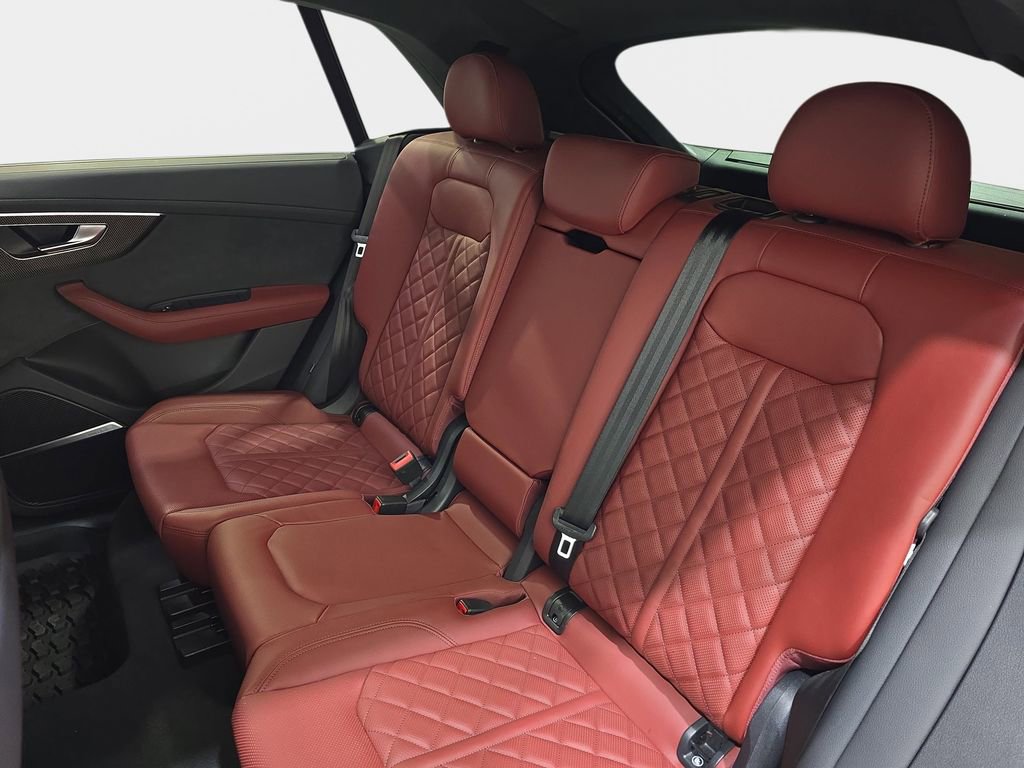 Used 2023 Audi SQ8 Prestige AWD/4WD image 17