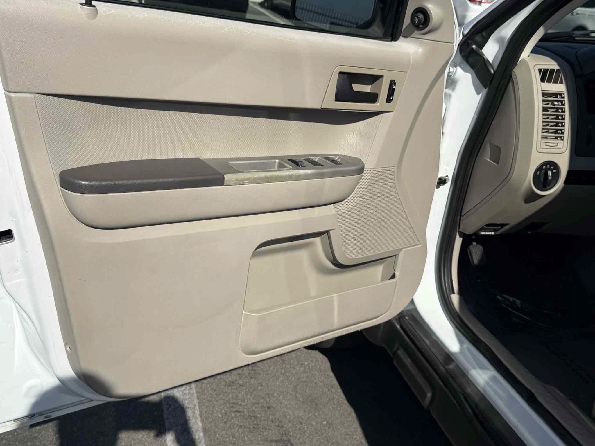 Used 2008 Ford Escape 2WD Hybrid image 49