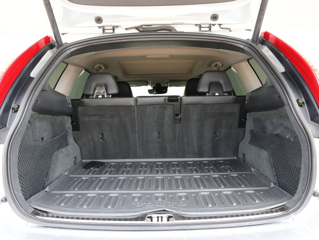 Used 2015 Volvo XC60 T5 w/ Protection Package AWD/4WD image 33