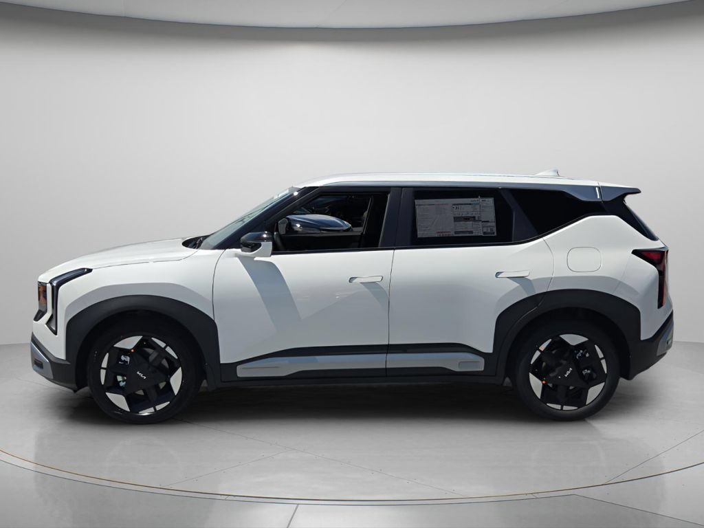 New 2027 Kia Seltos S FWD image 2