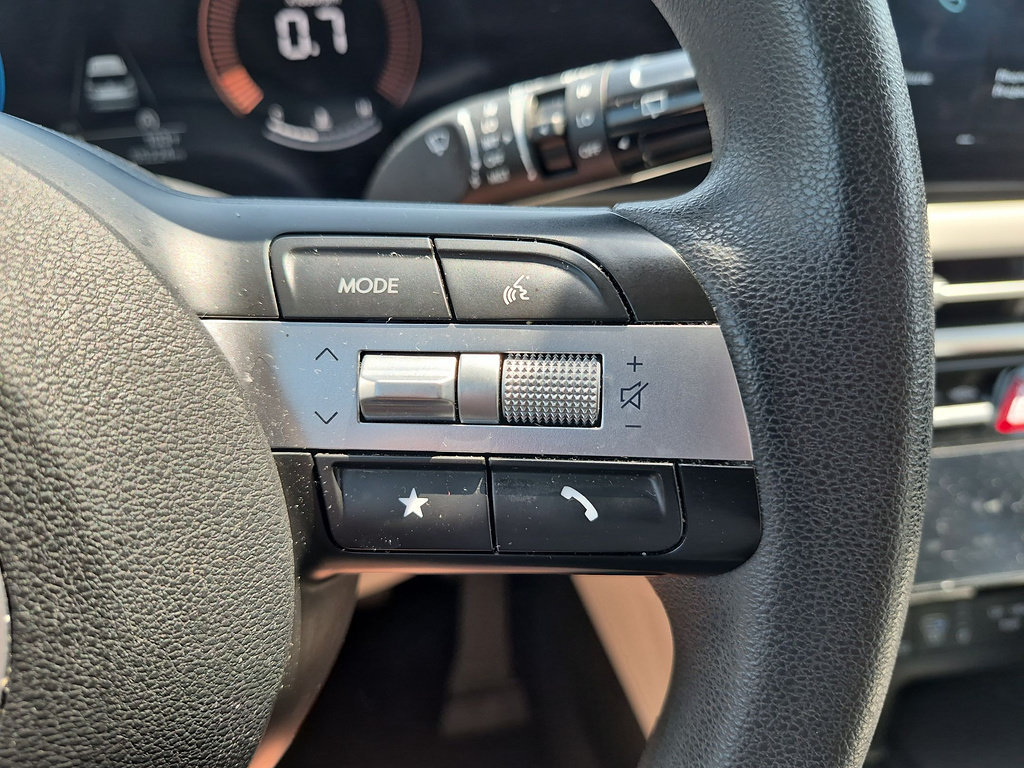 Used 2025 Hyundai Tucson SEL FWD image 17