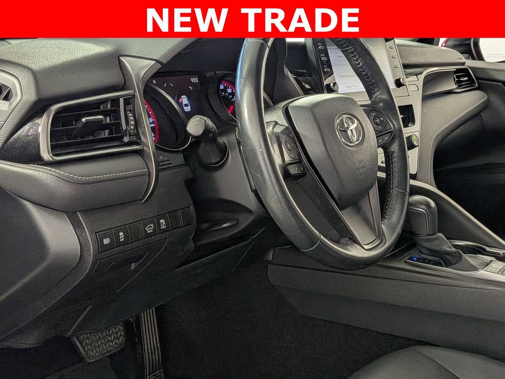 Used 2021 Toyota Camry XSE image 11