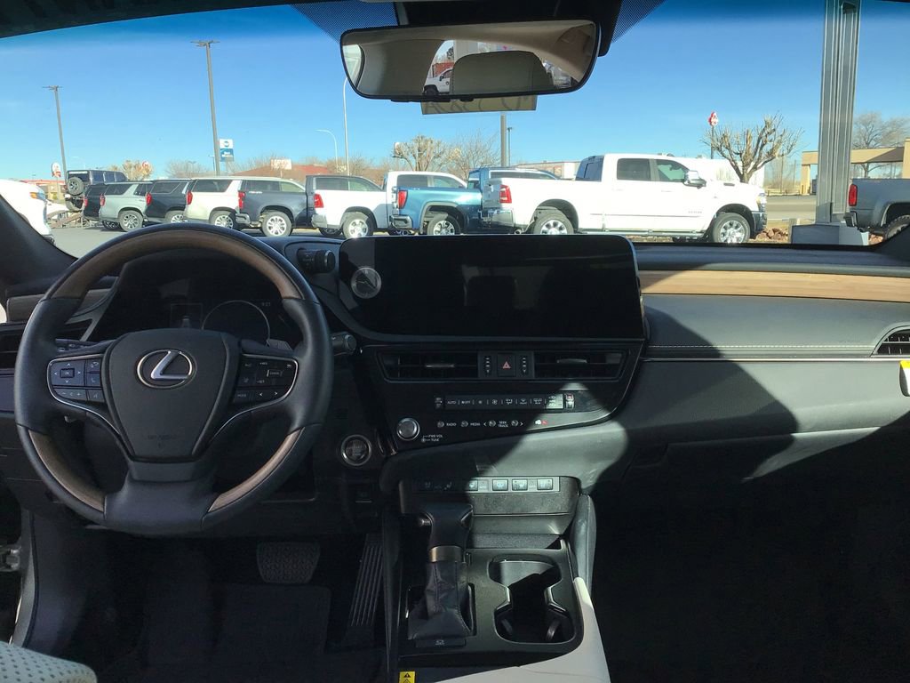 Used 2023 Lexus ES 350 w/ Luxury Package image 12