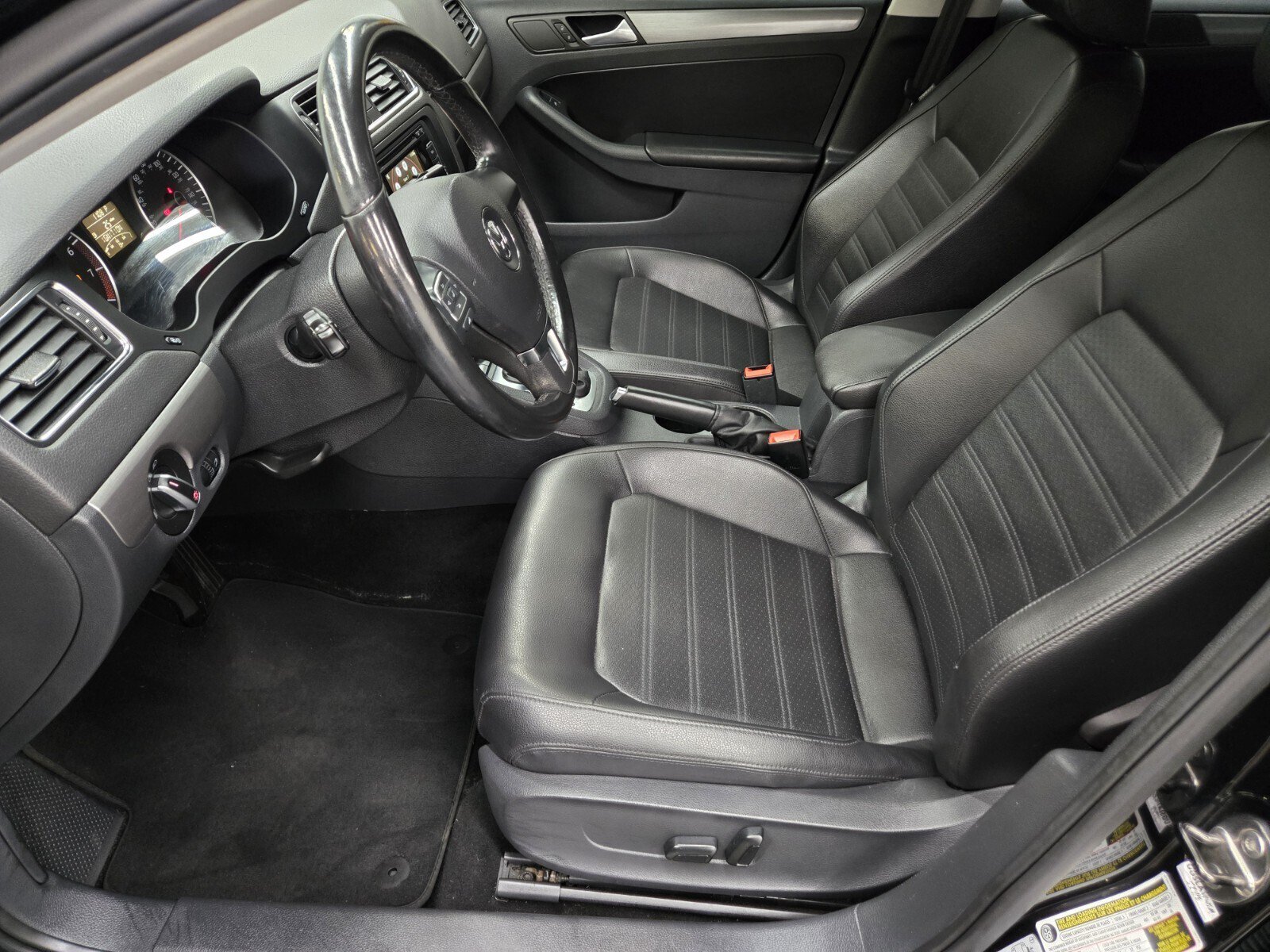 Used 2013 Volkswagen Jetta SEL FWD image 7
