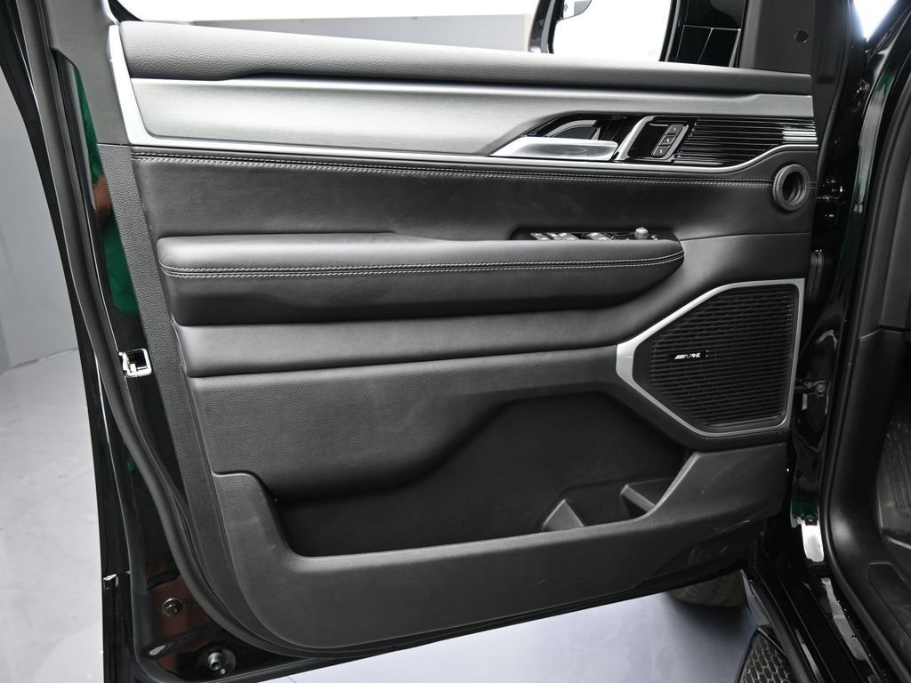 New 2026 Jeep Grand Wagoneer Limited AWD/4WD image 16