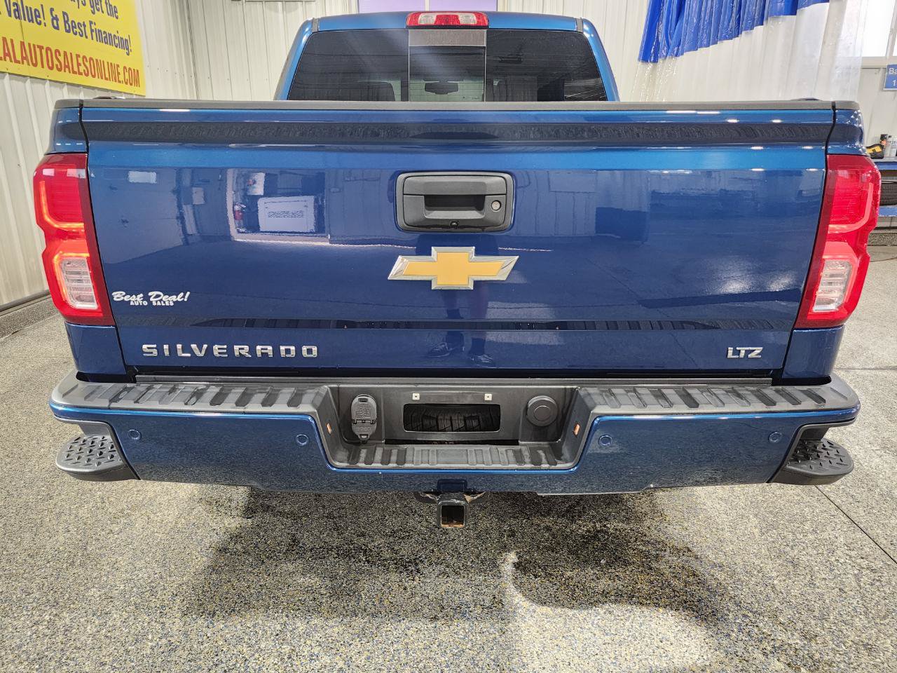 Used 2017 Chevrolet Silverado 1500 LTZ Z71 w/ LTZ Plus Package AWD/4WD image 30