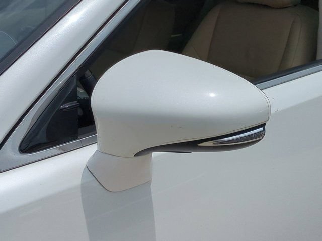 Used 2014 Lexus ES 350 w/ Luxury Package FWD image 11