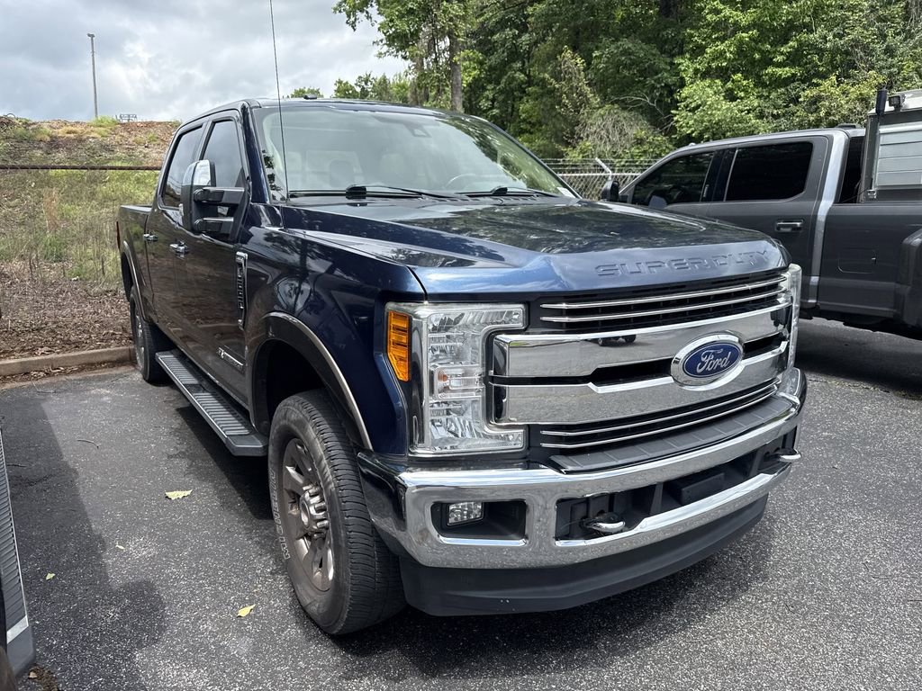 Used 2017 Ford F250 Lariat w/ Lariat Ultimate Package AWD/4WD image 2