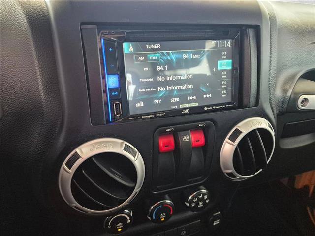 Used 2013 Jeep Wrangler Rubicon w/ PWR Convenience Group AWD/4WD image 12