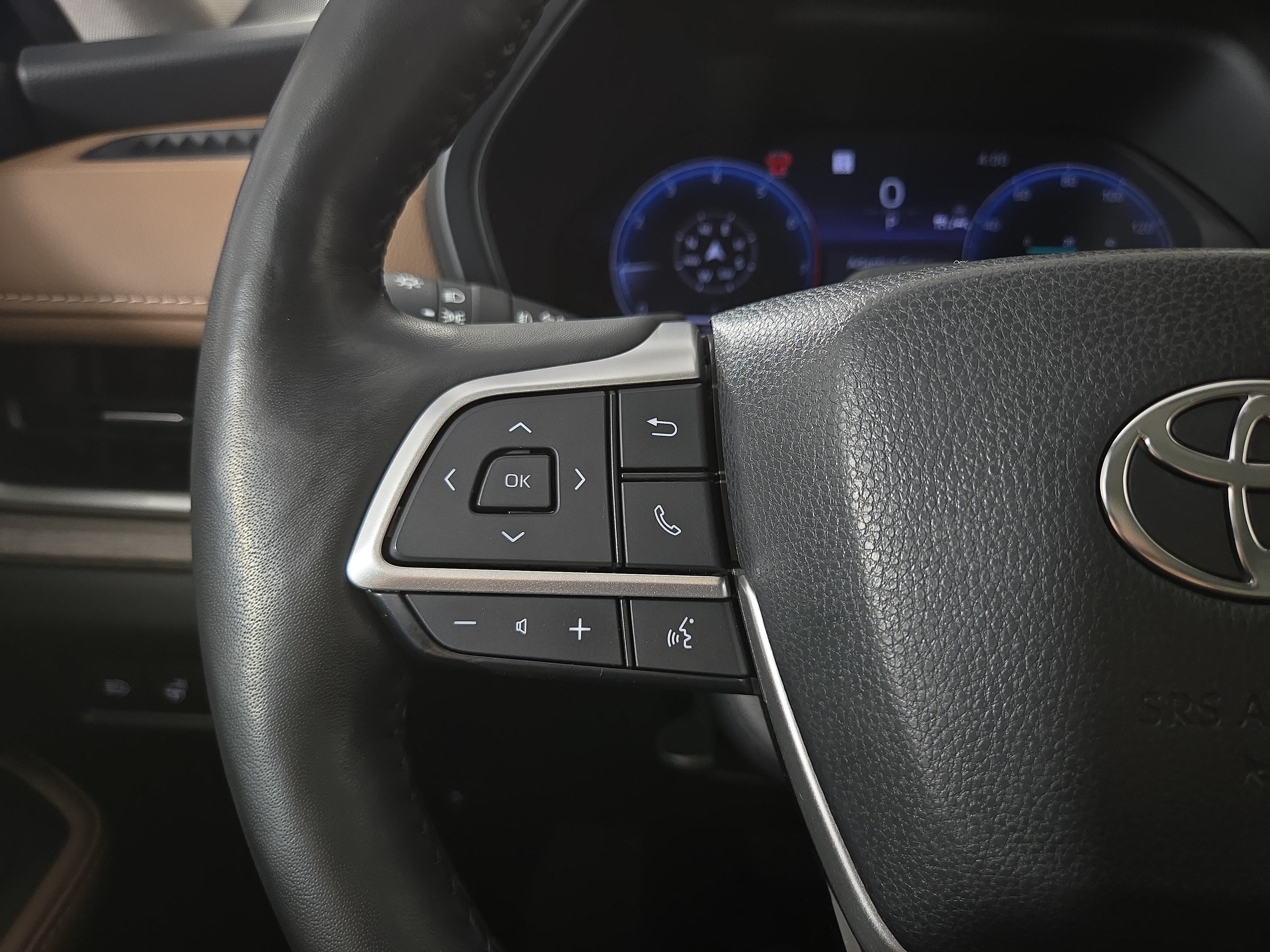 Used 2024 Toyota Grand Highlander AWD image 16