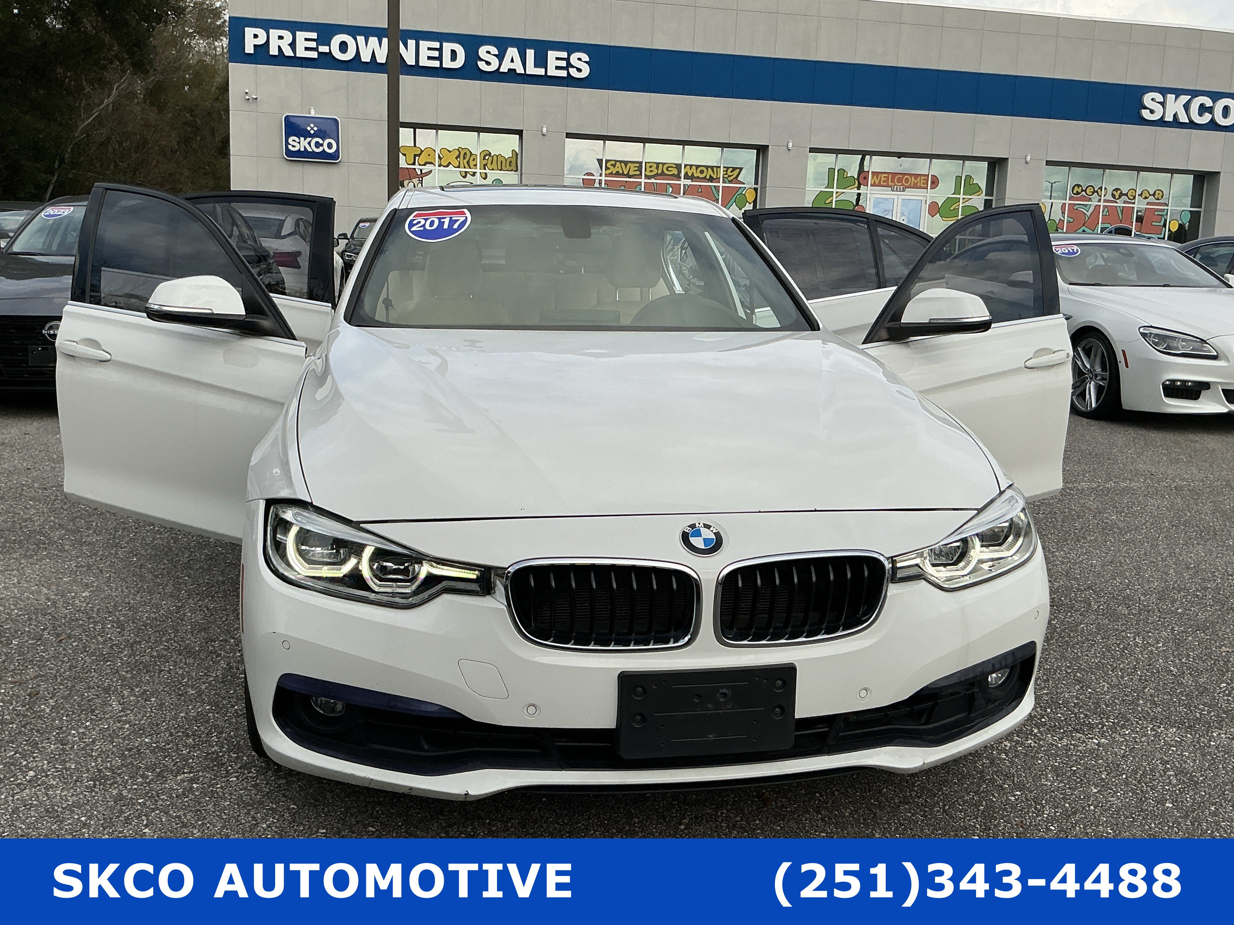Used 2017 BMW 330i xDrive Sedan w/ Premium Package AWD/4WD image 36