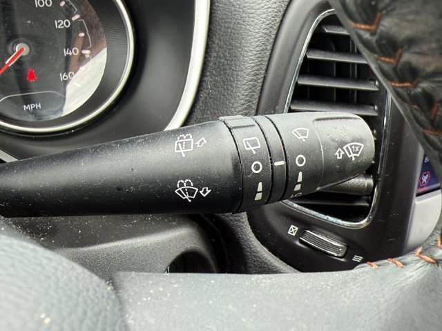 Used 2019 Jeep Compass Latitude w/ Popular Equipment Group FWD image 28