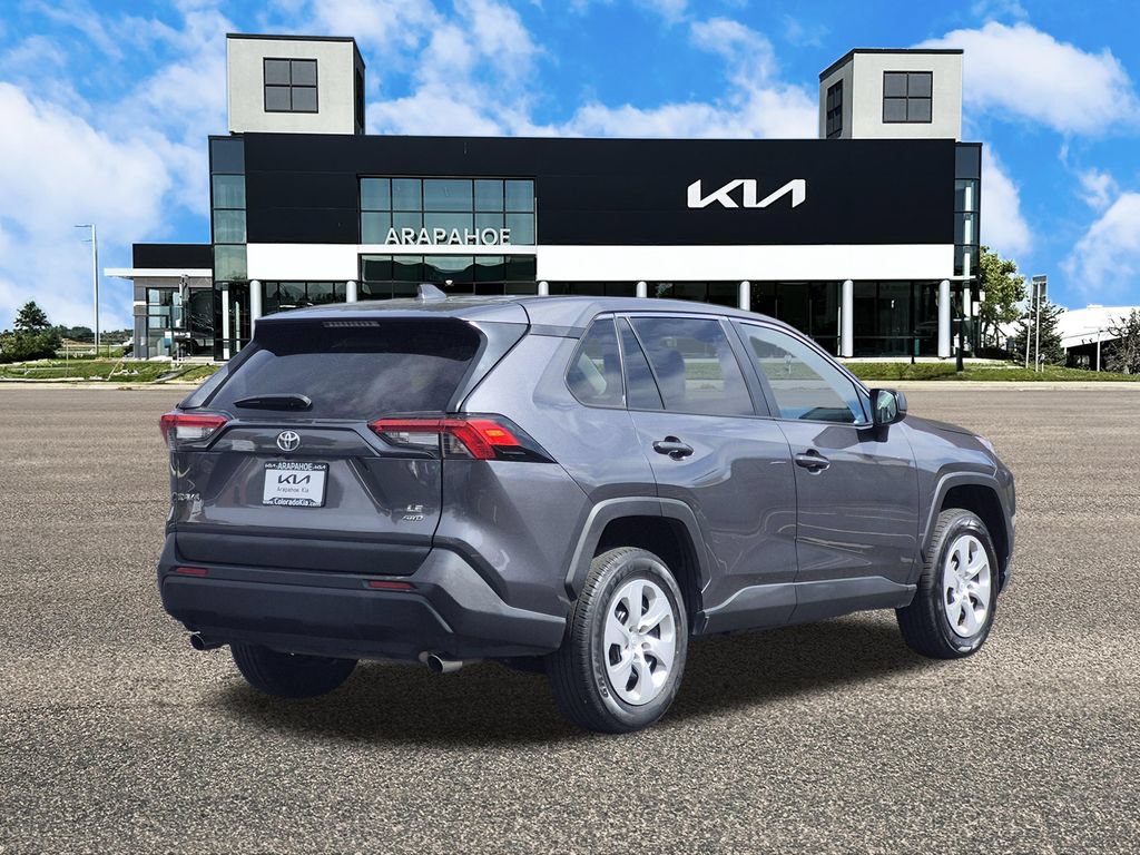 Used 2025 Toyota RAV4 LE AWD/4WD image 5