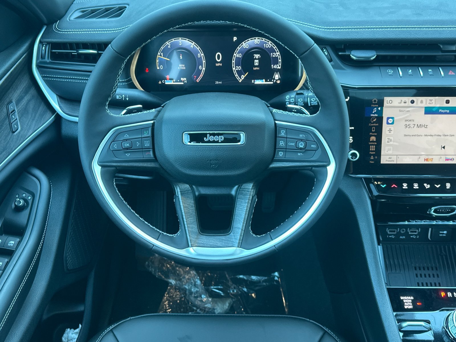New 2027 Jeep Grand Cherokee L Limited AWD/4WD image 14