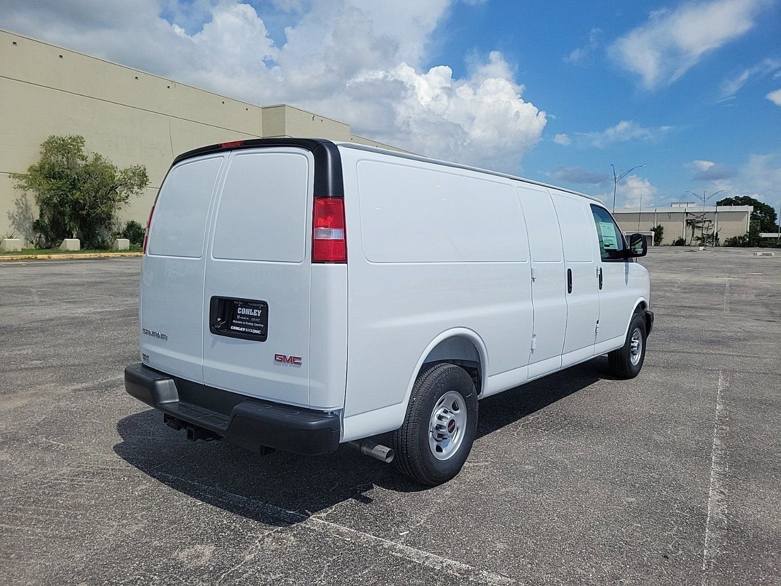 New 2025 GMC Savana 2500 Extended w/ Driver Convenience Package RWD image 11