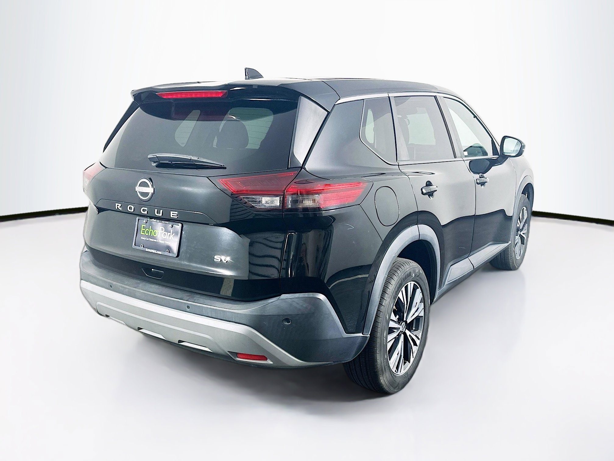 Used 2022 Nissan Rogue SV FWD image 9