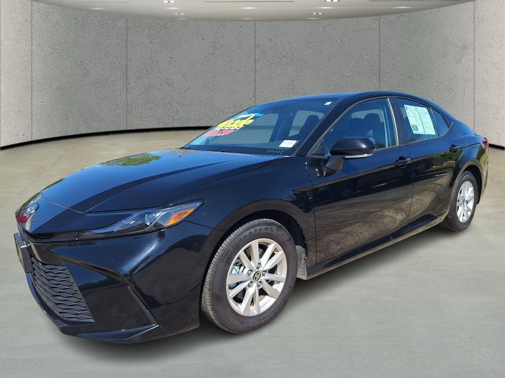Used 2025 Toyota Camry LE FWD image 1