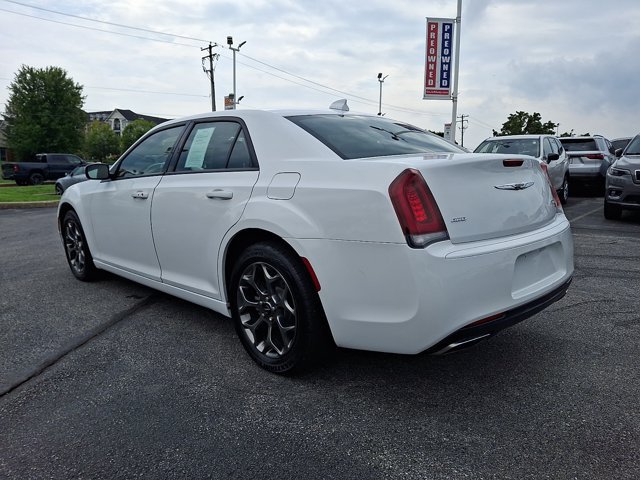 Used 2015 Chrysler 300 S AWD/4WD image 4