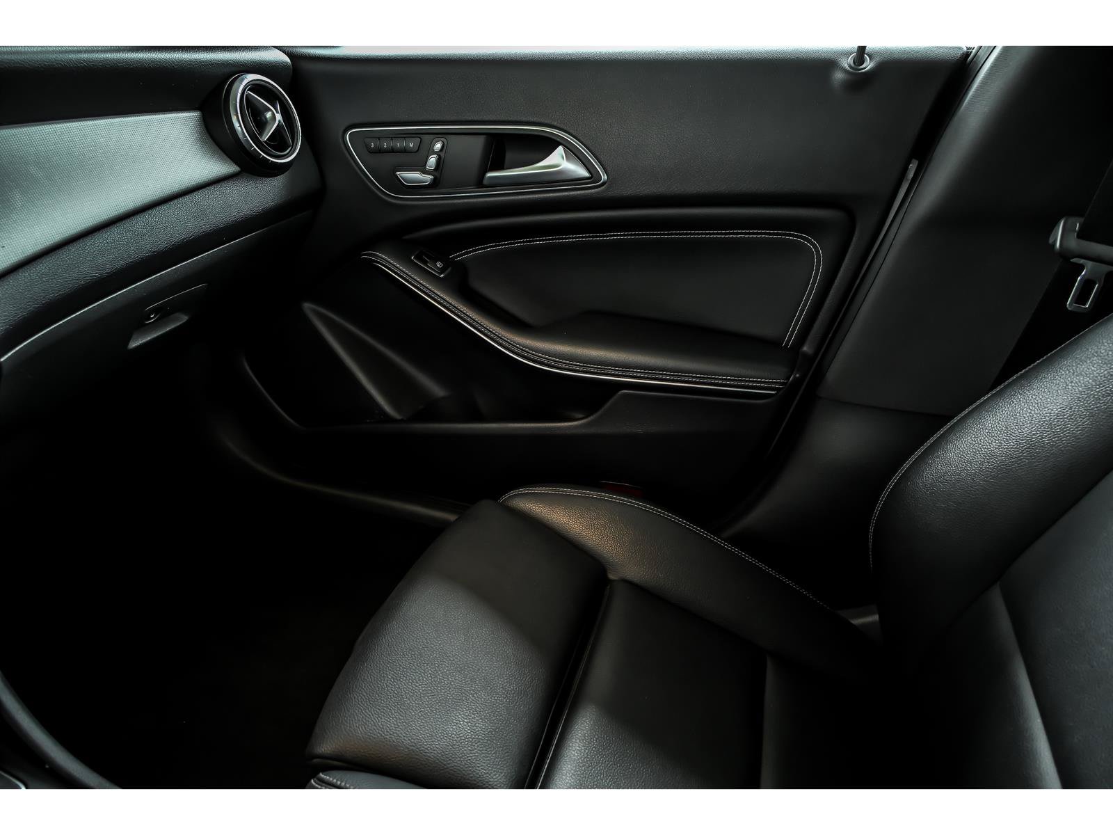 Used 2018 Mercedes-Benz CLA 250 image 24