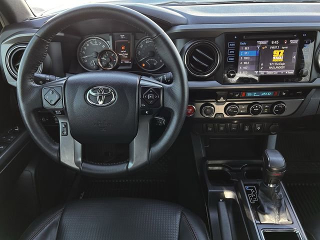 Used 2017 Toyota Tacoma TRD Sport image 12