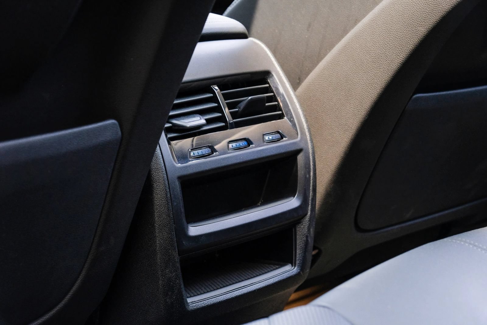 Used 2024 BMW X5 sDrive40i w/ Premium Package RWD image 43