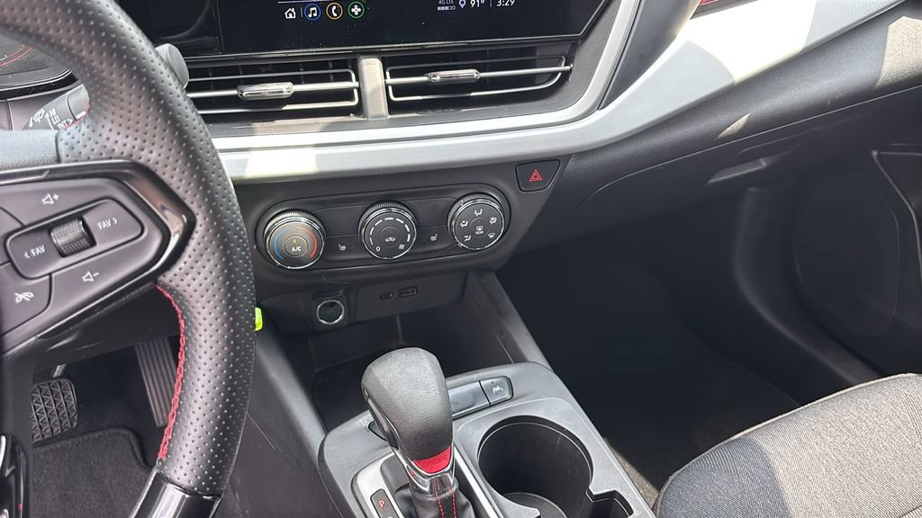 Used 2024 Chevrolet Trax RS FWD image 20