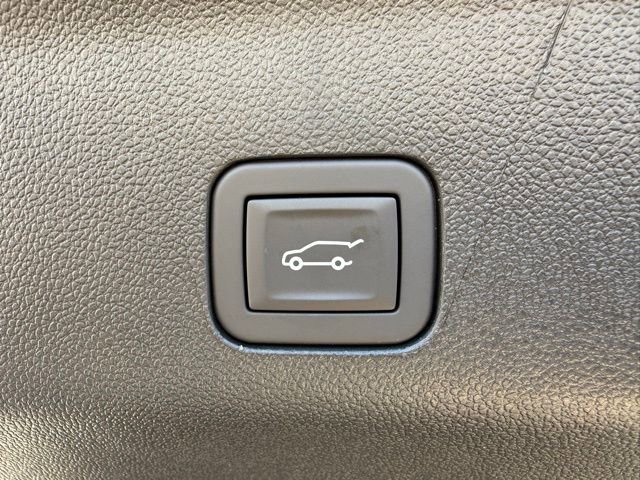 New 2026 GMC Yukon XL Denali w/ Sun & Power Step Package image 9