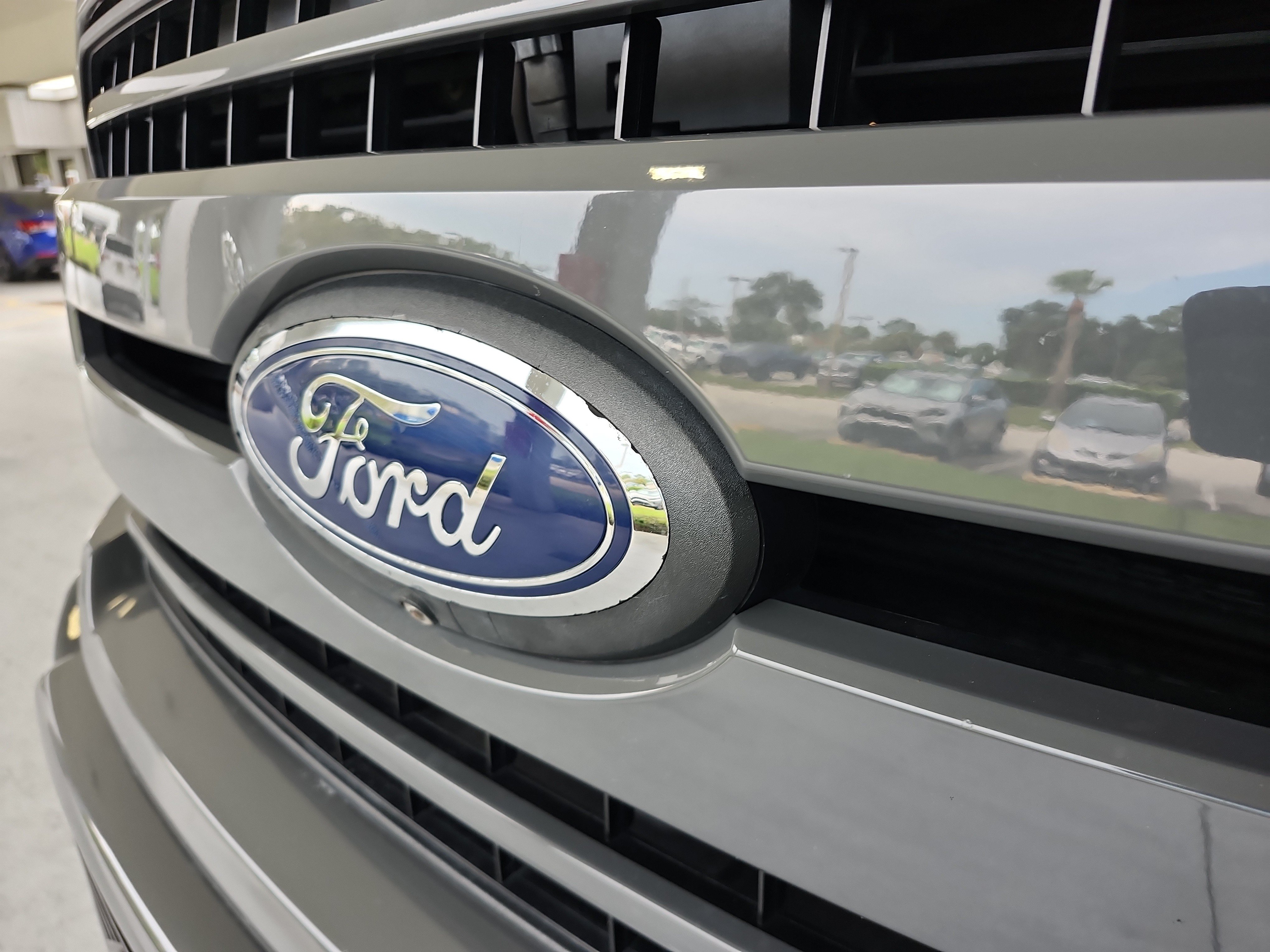 Used 2018 Ford F150 Lariat w/ Equipment Group 502A Luxury AWD/4WD image 23