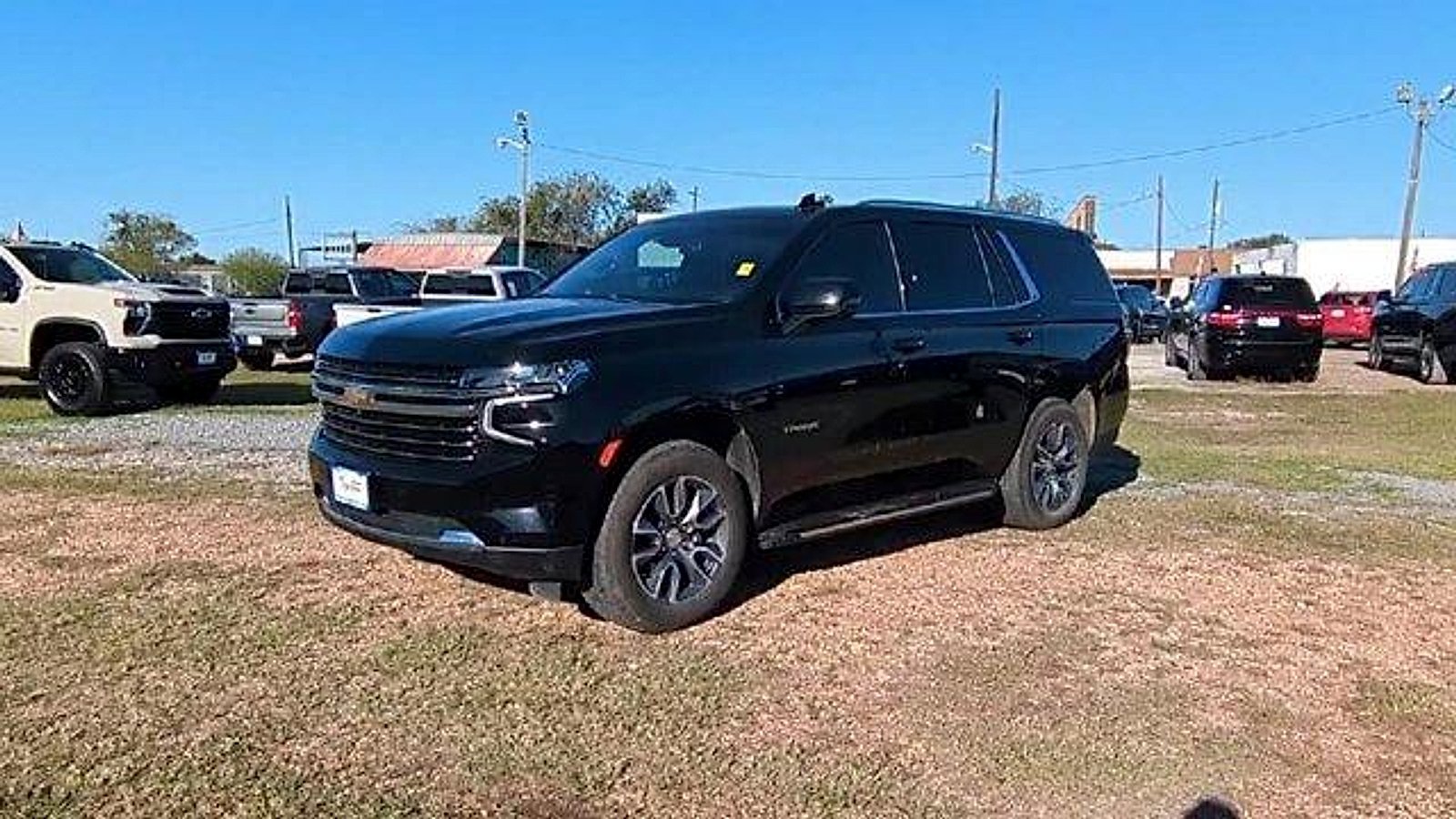 Certified 2024 Chevrolet Tahoe LT w/ Luxury Package AWD/4WD image 4